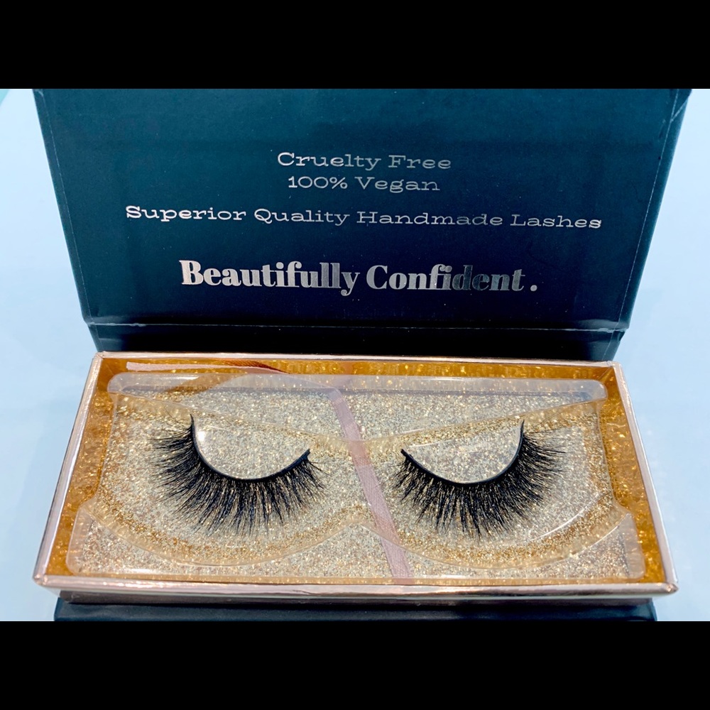 Glam It Up False Lashes By Lazzy Lashes Vegan
